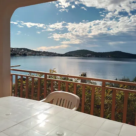 Апартаменты Beach House Paradise Рогозница